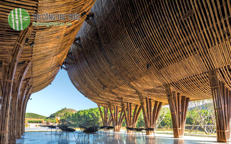 Thi công tre trúc Resort